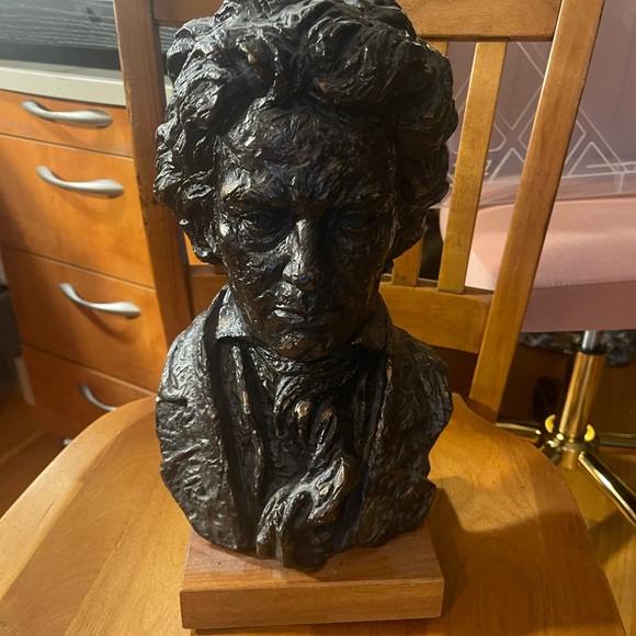 Vintage 1960s Beethoven Hand sculptured Austin Productions Statue on wood signed - Picture 5 of 12